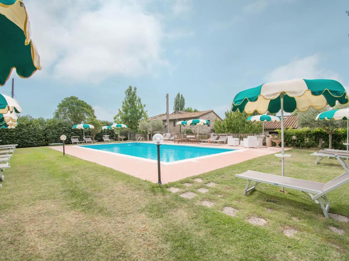 Quaint Cottage In Magione With Swimming Pool Buitenkant foto